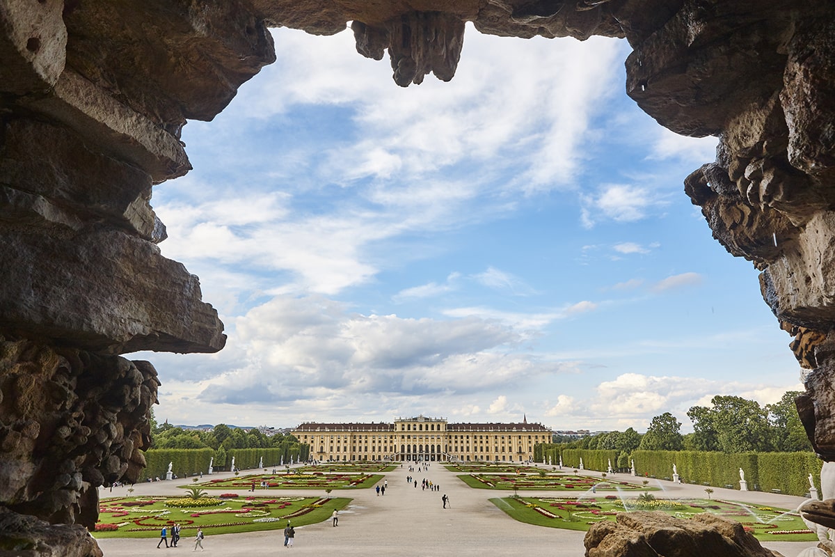 Best Photo Spots in the Schönbrunn Gardens