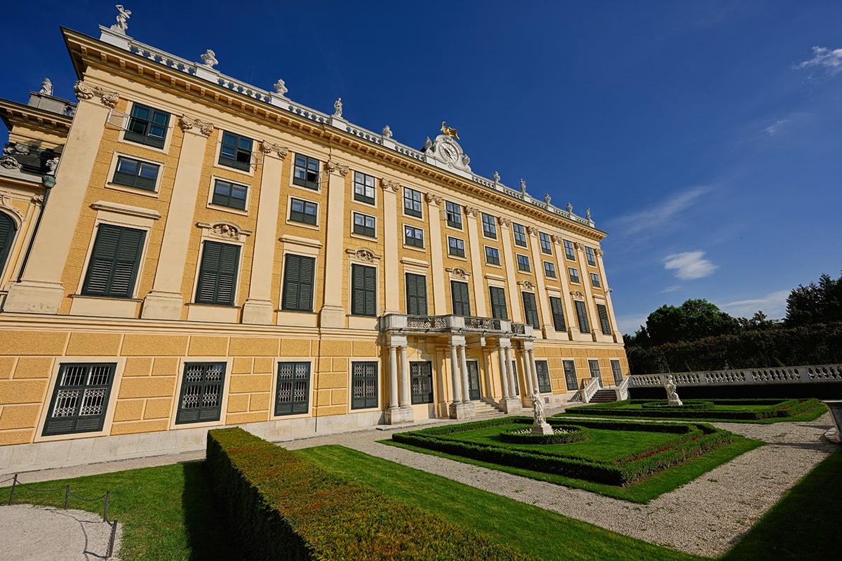 Schönbrunn Palace Tickets Explained: Prices, Options & How to Buy